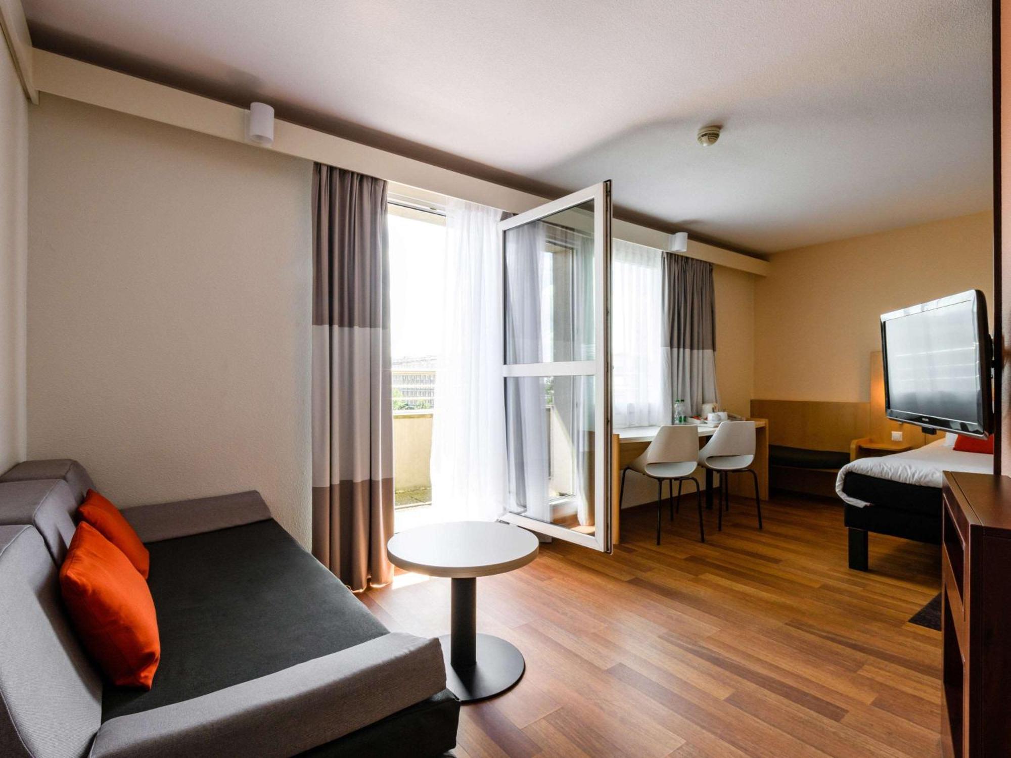Ibis Warszawa Stare Miasto Exterior photo