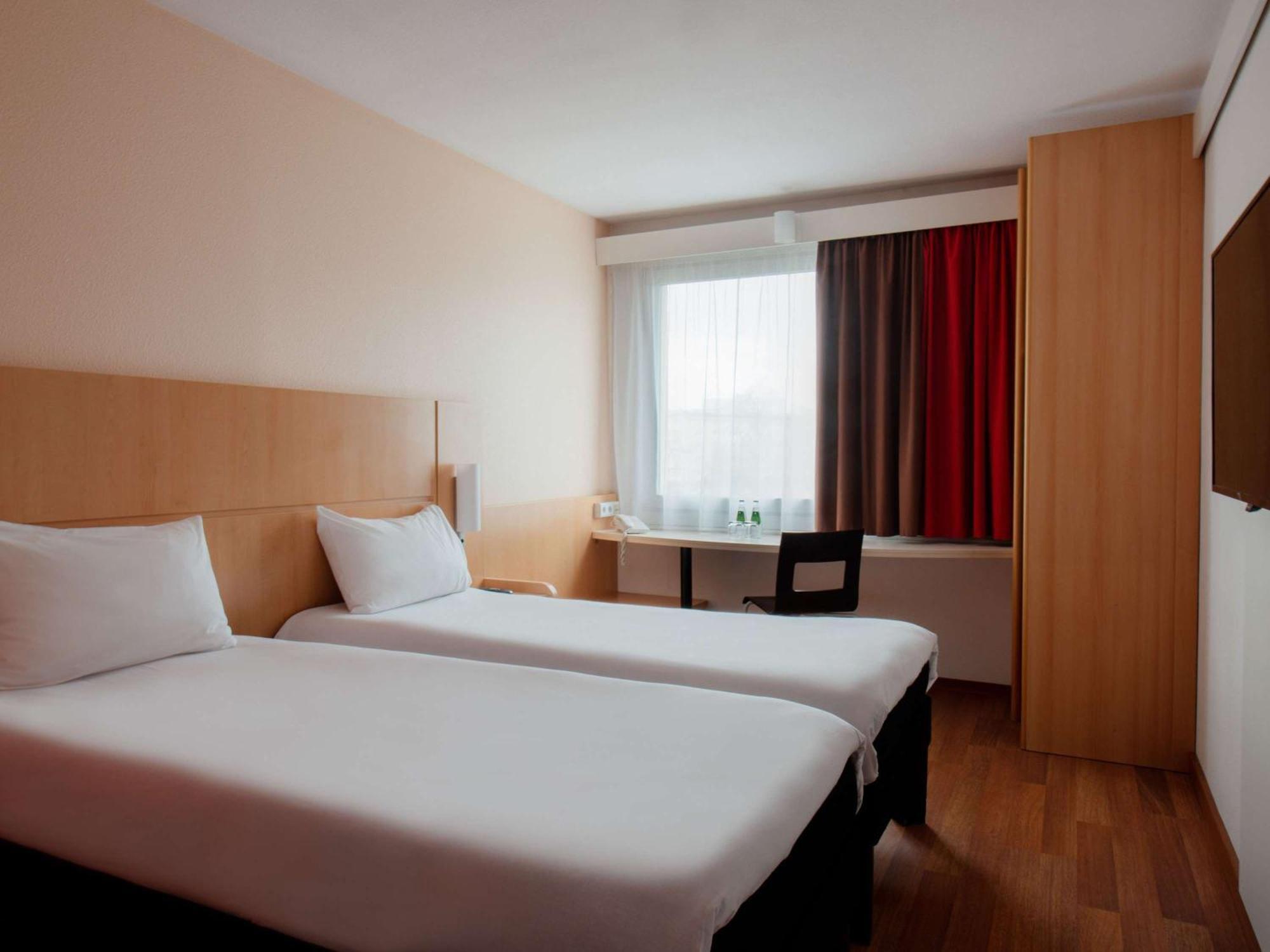 Ibis Warszawa Stare Miasto Exterior photo